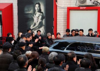 “연극은 그에게 ‘가장 진실한 땅’이었다”