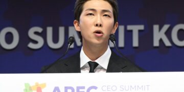 “BTS 해체까지 고민”…RM, 지겨워 죽겠다며 하이브 직격