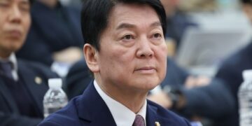 “목 긁힌 뒤 죽은 듯 누운 이재명” 발언 안철수 무혐의 처분