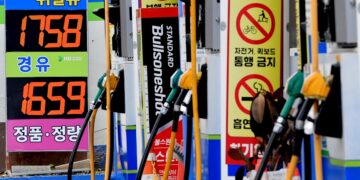 차 개소세 감면, 내년 6월까지… 유류세 인하도 2개월 연장