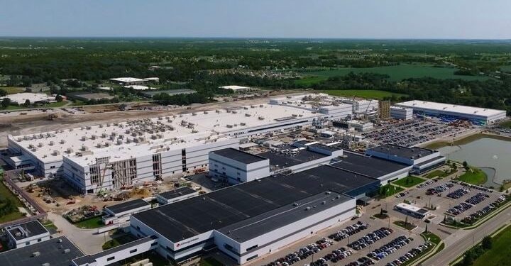 LG엔솔, 美포드 이어 FBPS와도 3.9조 계약해지…K-배터리 악재 도미노 되나