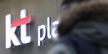 [속보] 정부 “KT 위약금 면제해야”…‘보안 구멍’에 가입자 도청 노출