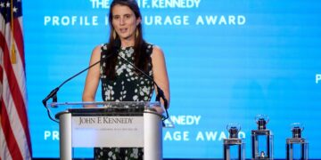 끊이지 않는 케네디家의 비극… 35세 외손녀 혈액암으로 숨져