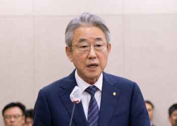 강호동 농협회장, 하루 200만원 스위트룸 숙박