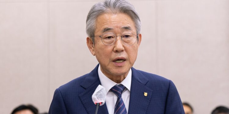 강호동 농협회장, 하루 200만원 스위트룸 숙박