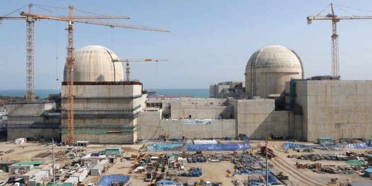 갈팡질팡 정부, 결국 ‘대형 원전 건설’로 유턴…AI 전력난 우려에 백기 들어