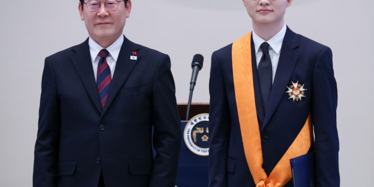 ‘롤 레전드’ 페이커 현충원 안장 가능할까…보훈부 답변은?