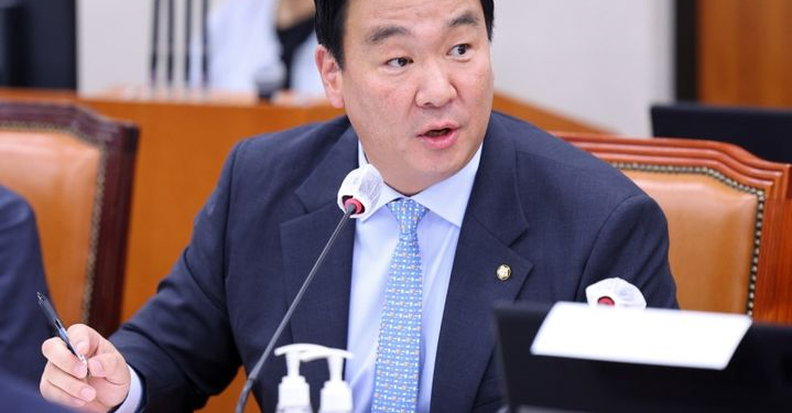 [단독] ‘살아있는 권력’ 수사 몰리는 경찰, 5년간 수사심의 2만건…野 “경찰에 수사 못맡겨”