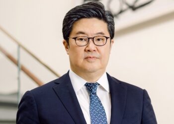 檢 ‘홈플 사태’ 김병주 MBK회장 구속영장 청구