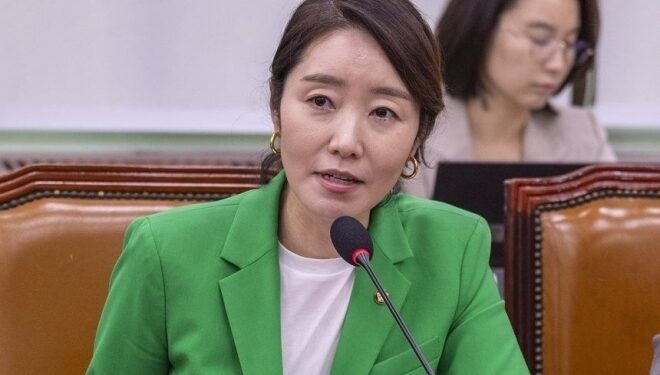 [속보] 경찰, ‘공천헌금’ 의혹 강선우·김경 주거지 압수수색