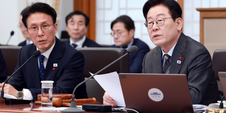 [단독] ‘李 피습 사건’, 해외 싱크탱크는 일찍이 ‘테러’ 규정했다