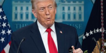 트럼프, 韓 상호관세 25% 인상…청와대 “관계부처 대책회의 개최”