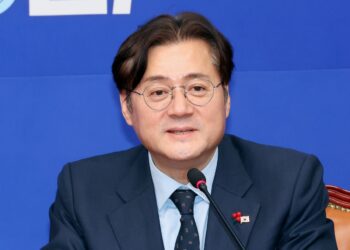 “양당 통합, 李 대통령 평소 지론” 홍익표 “미리 연락 받았다”