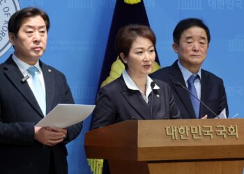 합당 반발 與최고위원 3명 “정청래식 독단 끝나야…사과 요구”