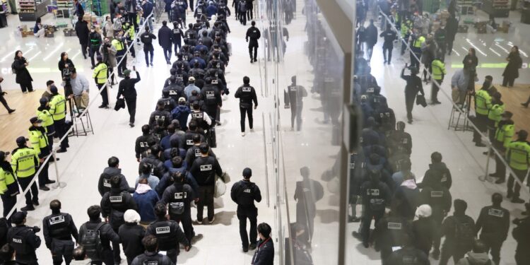 “성형수술로 얼굴 바꾸기도”…경찰, 캄보디아 송환 피의자 73명 전원 구속영장 신청