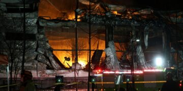 불에 탄 시신 1구 발견… 음성 공장 대형화재 실종 외국인 직원 추정