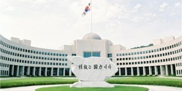 국정원, 내란정보수집 위해 군사기지 출입 추진