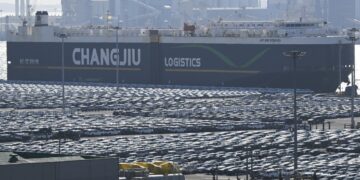 반도체 수출 137% 증가… 이달 초 수출 44% 급증하며 ‘훈풍’