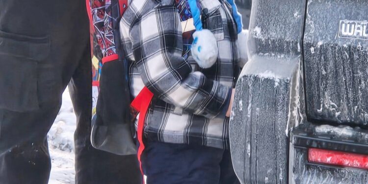 5세 ‘미끼’로 쓴 ICE에 美 분노…법원 “트라우마 안겨” 석방 지시