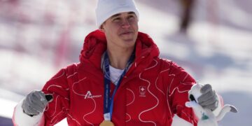 올림픽 데뷔 무대서 금메달…스위스 폰 알멘, 활강 정상에