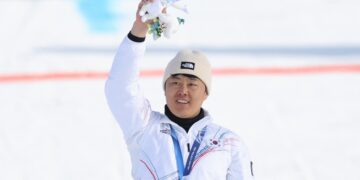 스노보드 김상겸, 은메달 쾌거…역대 올림픽 400번째 메달리스트