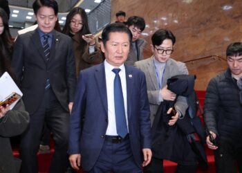 [속보] 與 “혁신당과 합당, 현 상황선 추진 어려워” 공감대… 최고위서 결론