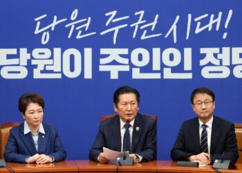 민주, 합당 일단 멈춤… 정청래 “선거 후 재추진”