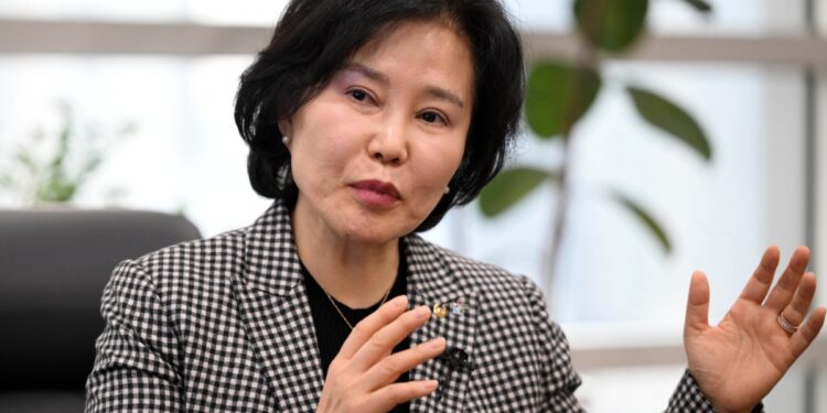 [단독] “은행 금리 2배 주는 ‘기본예금’ 필요… 저신용자 다시 설 수 있게 도와야죠”