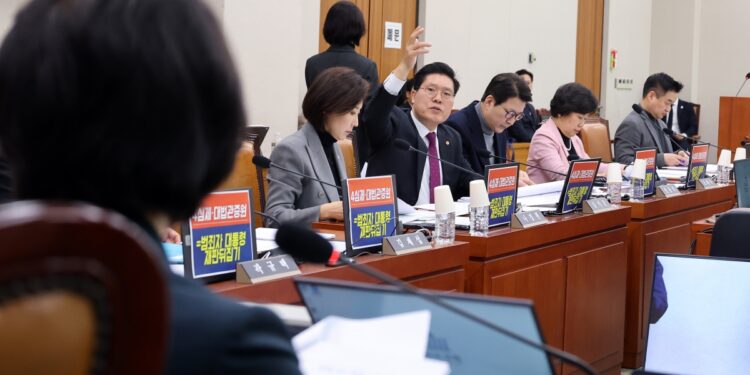 대법 판결도 헌재가 본다… 與 ‘재판소원법’ 법사소위 단독 처리