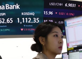 [속보] 코스피 사상 첫 5500 돌파