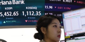 [속보] 코스피 사상 첫 5500 돌파