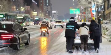 땅이 미끌, 하늘서 툭… 설 연휴, ‘도로 위 암살자’ 블랙아이스·고드름 비상