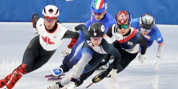 [속보] 경쟁자들 ‘꽈당’… 황대헌·신동민, 男 1500m 결승 진출