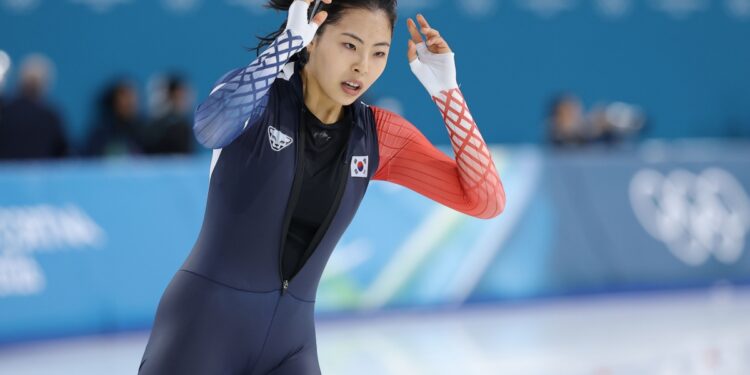 “4년 뒤 시상대 오르겠다” 첫 올림픽 ‘톱10’ 이나현의 자신감