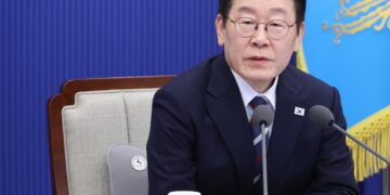 李대통령 “다주택자 대출 규제 방안 검토 지시”