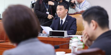 ‘尹 사면 금지법’, 與 주도 법사위 소위 통과…野 “위헌적 입법 강행” 반발