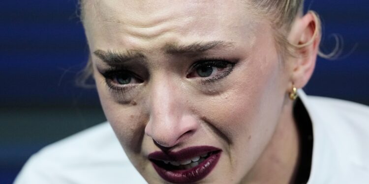 “사실 저 생리 중이에요”…美 피겨 금메달리스트의 고백