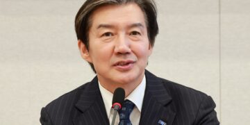 조국 “순혈주의는 자해의 길…대통령 파는 자들 조심해야”