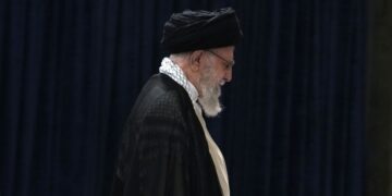 트럼프 “하메네이 사망” 발표…“이란 국민 조국 되찾을 기회”