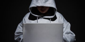 “친구야 이거 받아” 카톡 눌렀다가 ‘봉변’…북한 해킹범 짓이었다