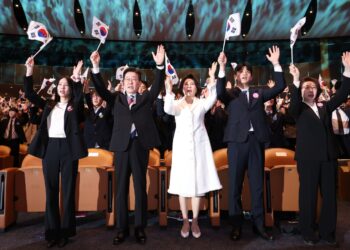 “北, 대화의 장 나와 미래로 함께 가자”