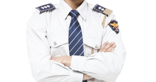 돈 받고 남의 집에 오물 뿌린 20대 구속…경찰, 상선 추적