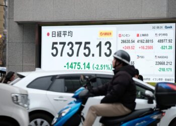 美 이란 공습 여파에… 아시아 증시 일제 하락, 금·은값은 2%대 상승