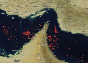 호르무즈 해협 발 묶인 선박에 한국·목포 해양대 실습생 12도 승선