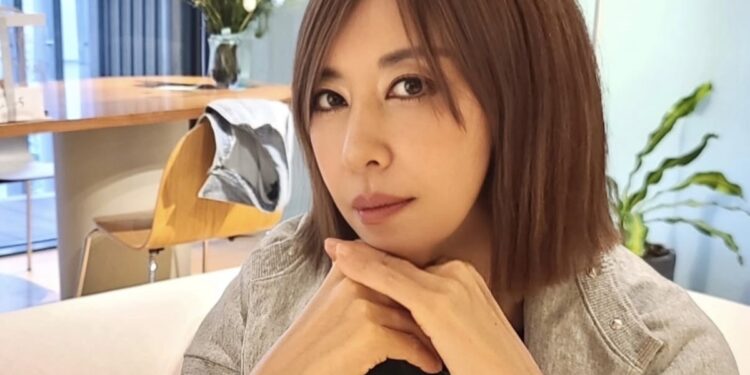 가수 김완선, 검찰 송치…5년간 미등록 기획사 운영한 혐의