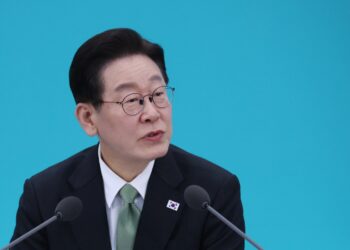 李 “선명성 경쟁 그만”… 강경파 ‘직격’