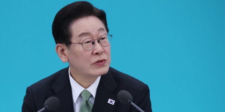 李 “선명성 경쟁 그만”… 강경파 ‘직격’