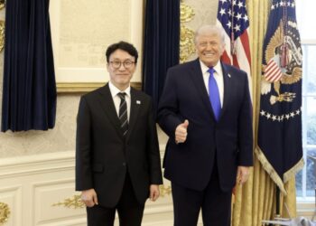 金총리 “트럼프, 김정은 북미대화 의사 내게 물어”