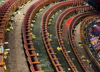 할리우드의 민낯?…아카데미 끝나고 쓰레기장 된 시상식장