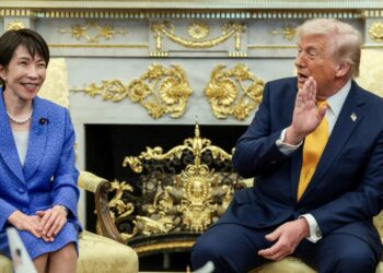 트럼프, 주일미군 거론하며 “日 적극 나서길” 기여 압박…다카이치 “이란핵 용납 안 돼”